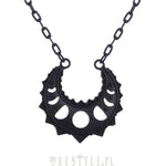 Halsband Lunar Crescent Moon